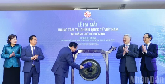 Việt Nam vươn mình trên bản đồ tài chính toàn cầu
