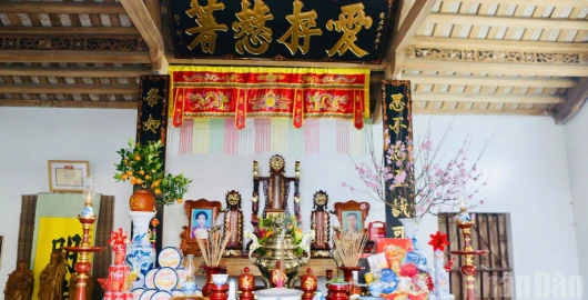 Giữ gìn nét đẹp thờ cúng gia tiên trong đời sống hiện đại