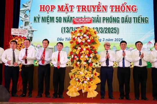 Họp mặt truyền thống kỷ niệm 50 năm Ngày Giải phóng Dầu Tiếng
