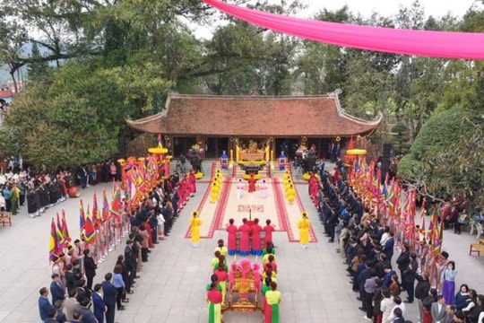 Tìm hiểu văn hóa vùng đất Tổ qua Dự án “Yêu lắm Việt Nam”