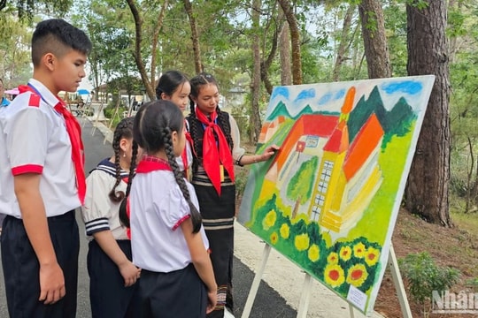 Khánh thành không gian “50 năm Đà Lạt-Lâm Đồng vươn mình với khát vọng phát triển”