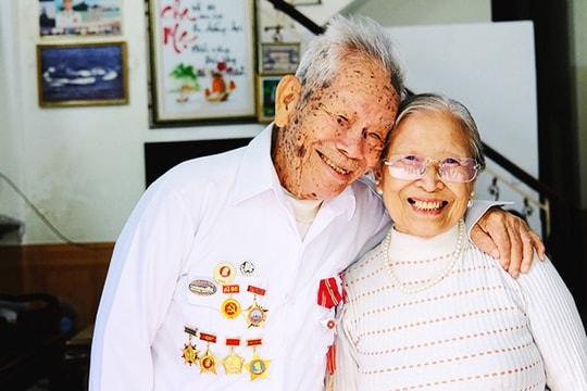 Trọn vẹn tình yêu của cựu chiến binh tàu không số