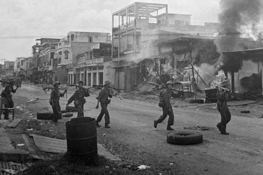 Ngày 9/4/1975: Chiến dịch Xuân Lộc-Long Khánh mở màn