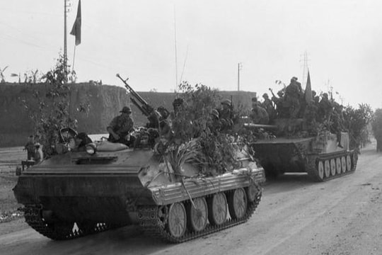 Ngày 12/4/1975: Quân khu 9 tăng cường các cuộc tiến công vào các căn cứ địch