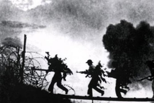 [Video] Chiến dịch Xuân Lộc-Long Khánh giành thắng lợi lớn, mở rộng thế trận tiến công Sài Gòn