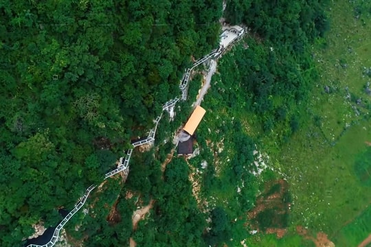 Chinh phục cầu kính Bạch Long (Mộc Châu - Sơn La) với công nghệ NFC