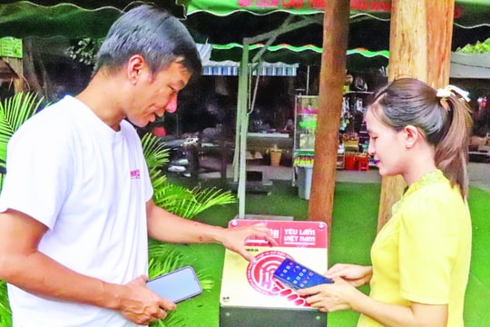 Kể câu chuyện đất nước theo cách riêng