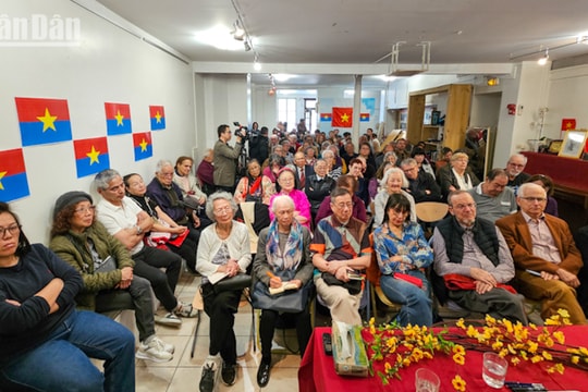 Tự hào tinh thần yêu nước của cộng đồng người Việt Nam tại Pháp