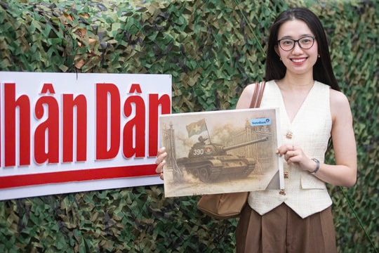 [Ảnh] Dòng người trẻ nối dài trước Báo Nhân Dân, ôn lại ký ức ngày thống nhất đất nước