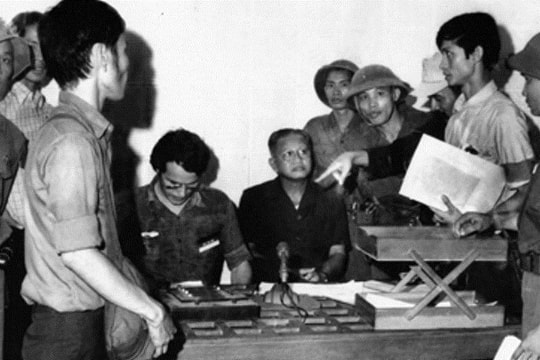 [Quiz] Tổng thống cuối cùng của chính quyền Sài Gòn đã đầu hàng vô điều kiện khi quân ta tiến vào Dinh Độc Lập?