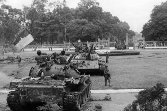 [Quiz] Tổng thống ngụy quyền Sài Gòn Nguyễn Văn Thiệu từ chức vào thời gian nào?