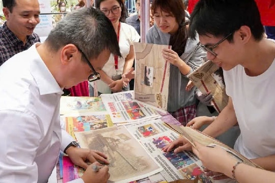 Báo Nhân Dân in thêm số lượng lớn phụ san phục vụ miễn phí cho độc giả cả nước