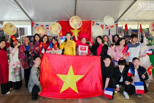 Thế hệ trẻ tại Pháp nguyện tiếp nối truyền thống hào hùng vì đất nước Việt Nam hùng cường