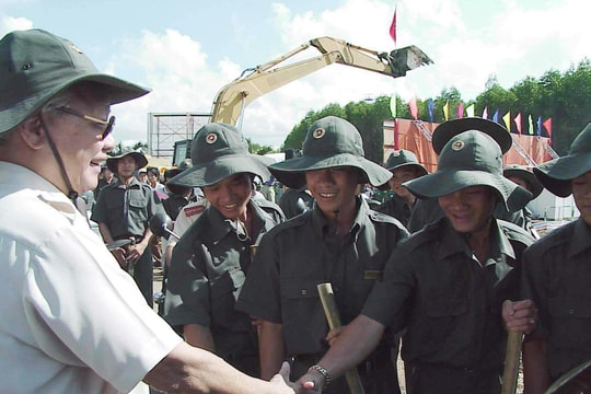 Đại thắng mùa Xuân 1975 mở đầu hành trình từ Sài Gòn-Gia Định đến Thành phố Hồ Chí Minh trước thời kỳ đổi mới đất nước