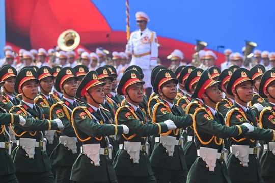 [Ảnh] Toàn cảnh lễ diễu binh, diễu hành kỷ niệm 50 năm Giải phóng miền nam, thống nhất đất nước