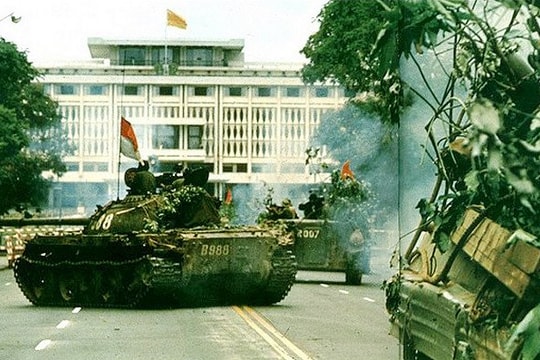 [Video] Chiến dịch Hồ Chí Minh toàn thắng: Sài Gòn hoàn toàn giải phóng, non sông thu về một mối