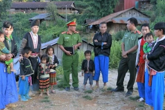 Đấu tranh, trấn áp mạnh tội phạm mua bán người