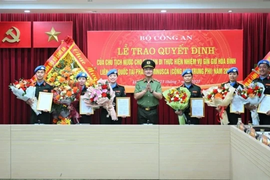 Sáu sĩ quan công an nhận nhiệm vụ gìn giữ hòa bình tại Phái bộ MINUSCA