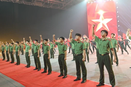 [Ảnh] Khai mạc Đại hội khỏe “Vì an ninh Tổ quốc” lần thứ IX