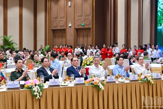 Tổng Bí thư Tô Lâm dự gặp mặt đại biểu Bộ Quốc phòng, Bộ Công an và Bộ Ngoại giao