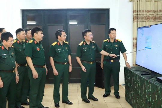 Huấn luyện thực hành cho lái xe cơ động lực lượng, xe pháo phục vụ A80