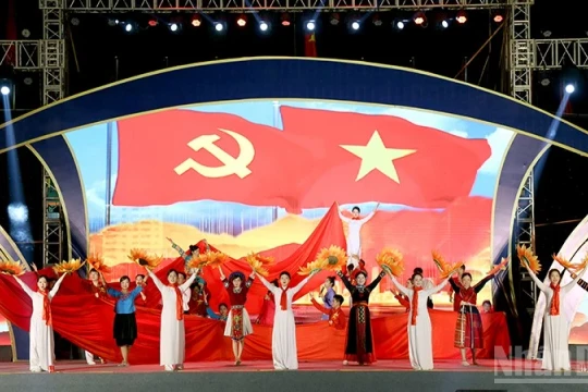 Hội thi tuyên truyền lưu động toàn quốc kỷ niệm 80 năm Cách mạng Tháng Tám và Quốc khánh 2/9