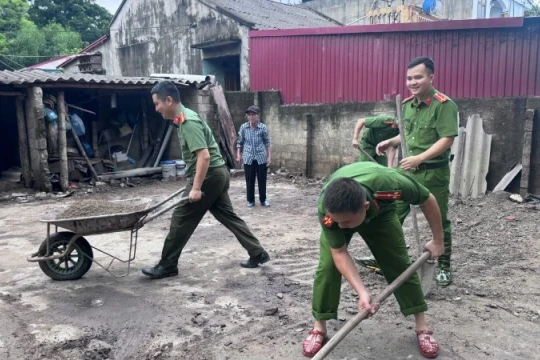 Công an Thái Nguyên chung tay xóa nhà tạm