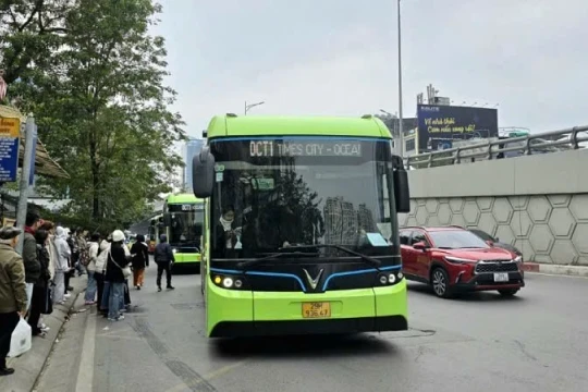 Hà Nội tăng cường 20 tuyến xe buýt phục vụ Triển lãm thành tựu kinh tế-xã hội kỷ niệm 80 năm Quốc khánh