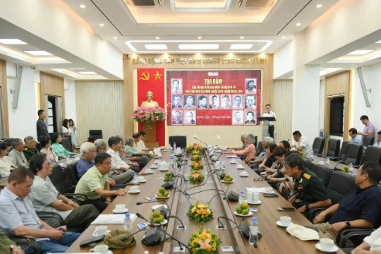 Gặp gỡ các gia đình nhân chứng lịch sử trực tiếp lãnh đạo khởi nghĩa Cách mạng Tháng Tám