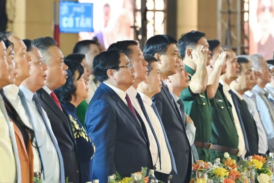 Tự hào và sâu lắng với chương trình “Hà Nội - Từ mùa thu lịch sử năm 1945”