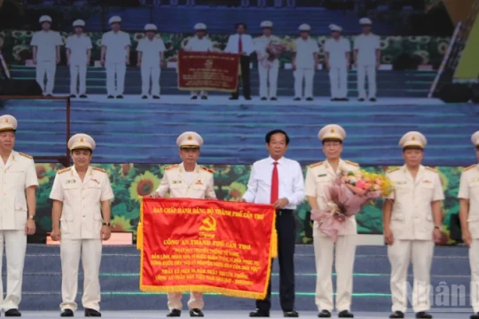 Cần Thơ kỷ niệm 80 năm Ngày truyền thống Công an nhân dân