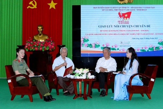 Vĩnh Long tổ chức nói chuyện chuyên đề kỷ niệm 80 năm Cách mạng Tháng Tám