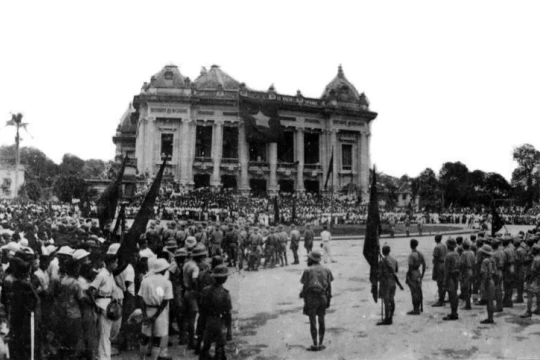Ngày 15/8/1945, Hội nghị toàn quốc của Đảng bế mạc, Xứ ủy Bắc Kỳ ra lệnh khởi nghĩa