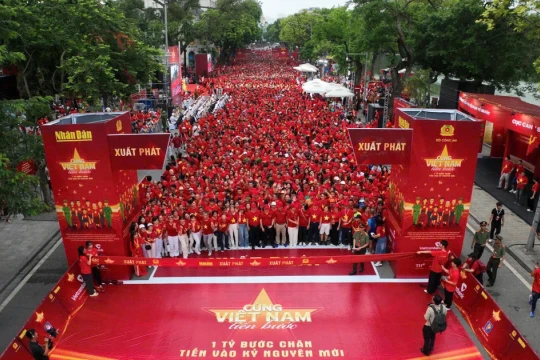 Hơn 1 triệu người cùng đi bộ vì một Việt Nam đoàn kết, hùng cường tiến vào kỷ nguyên mới