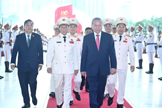 [Ảnh] Tổng Bí thư Tô Lâm và các đồng chí lãnh đạo Đảng, Nhà nước dự Lễ kỷ niệm 80 năm Ngày truyền thống Công an nhân dân Việt Nam