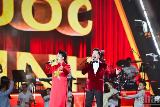 Nghe lại ca khúc Mười chín tháng Tám để sống lại thời khắc hào hùng của 80 năm về trước