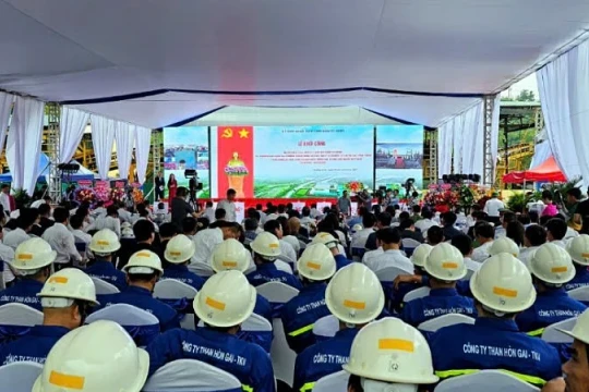 Khởi công Dự án khai thác hầm lò phần mở rộng Hà Ráng