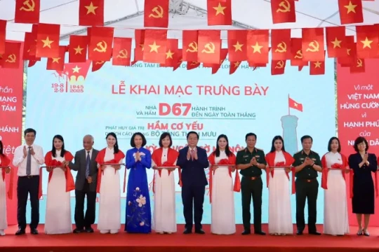 Khai mạc chuỗi trưng bày, triển lãm về di tích lịch sử, di tích Cách mạng