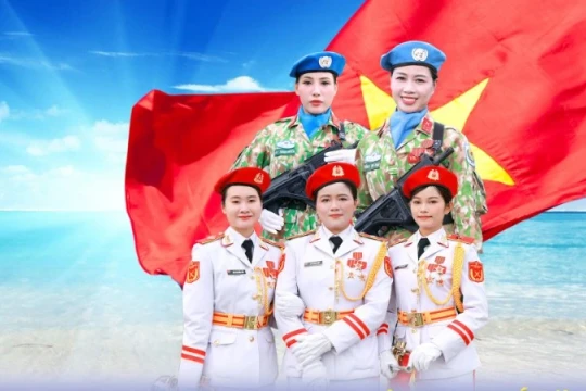 Những "bông hồng thép" của Cảnh sát biển Việt Nam sẵn sàng cho ngày đại lễ