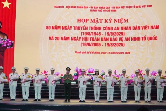 Công an Thành phố Hồ Chí Minh quyết tâm thực hiện tốt 6 điều Bác Hồ dạy