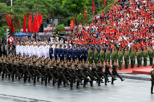 Quyết tâm thực hiện 4 nghị quyết "Bộ tứ trụ cột", gương mẫu đi đầu bảo đảm an ninh trật tự