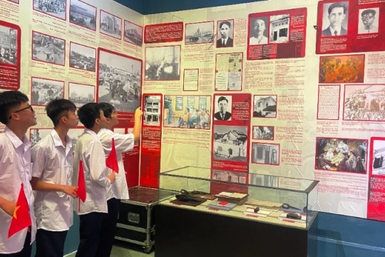 Hải Phòng: Tái hiện đậm nét “Dấu ấn mùa thu lịch sử”