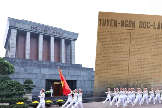 Chặng đường lịch sử vẻ vang của một dân tộc anh hùng