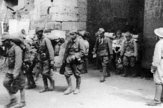 [Quiz] Ủy ban Khởi nghĩa đã ban bố Quân lệnh số 1 sau khi nhận được tin tức nào?