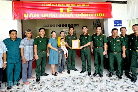 An Giang: Bàn giao 17 căn Nhà đồng đội dịp Quốc khánh 2/9