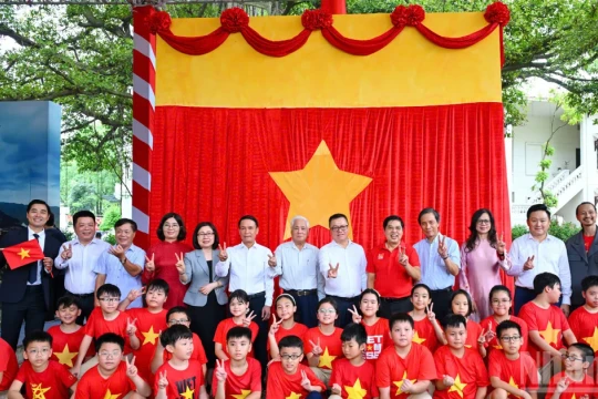 [Ảnh] Báo Nhân Dân ra mắt các ấn phẩm đặc biệt và Triển lãm tương tác kỷ niệm 80 năm Cách mạng Tháng Tám và Quốc khánh 2/9