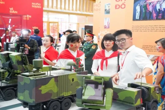 Nhiều khí tài công nghệ cao được Viettel trình diễn tại Triển lãm thành tựu đất nước 80 năm