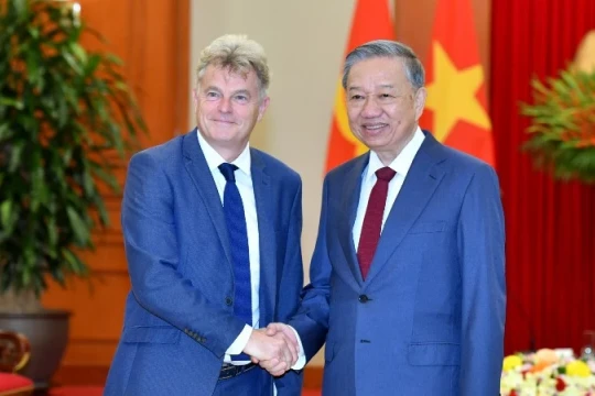 Bí thư toàn quốc PCF: Việt Nam là tấm gương sáng ngời về tinh thần đấu tranh và vươn lên