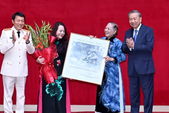 Truy tặng Danh hiệu Anh hùng Lực lượng vũ trang nhân dân cho Thượng tướng Bùi Thiện Ngộ