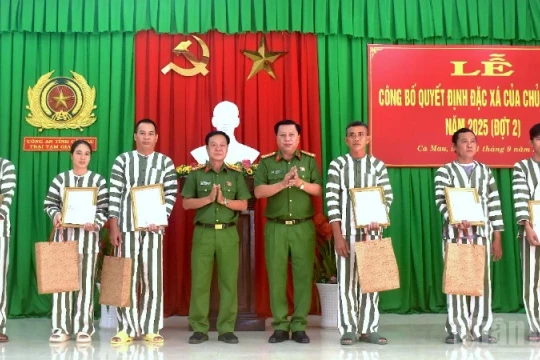 Cà Mau công bố quyết định đặc xá của Chủ tịch nước dịp Quốc khánh năm 2025
